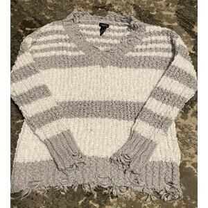 Rue 21 Womens Oversized, Distressed V-Neck, Soft Sweater-Gay/White-Size Small